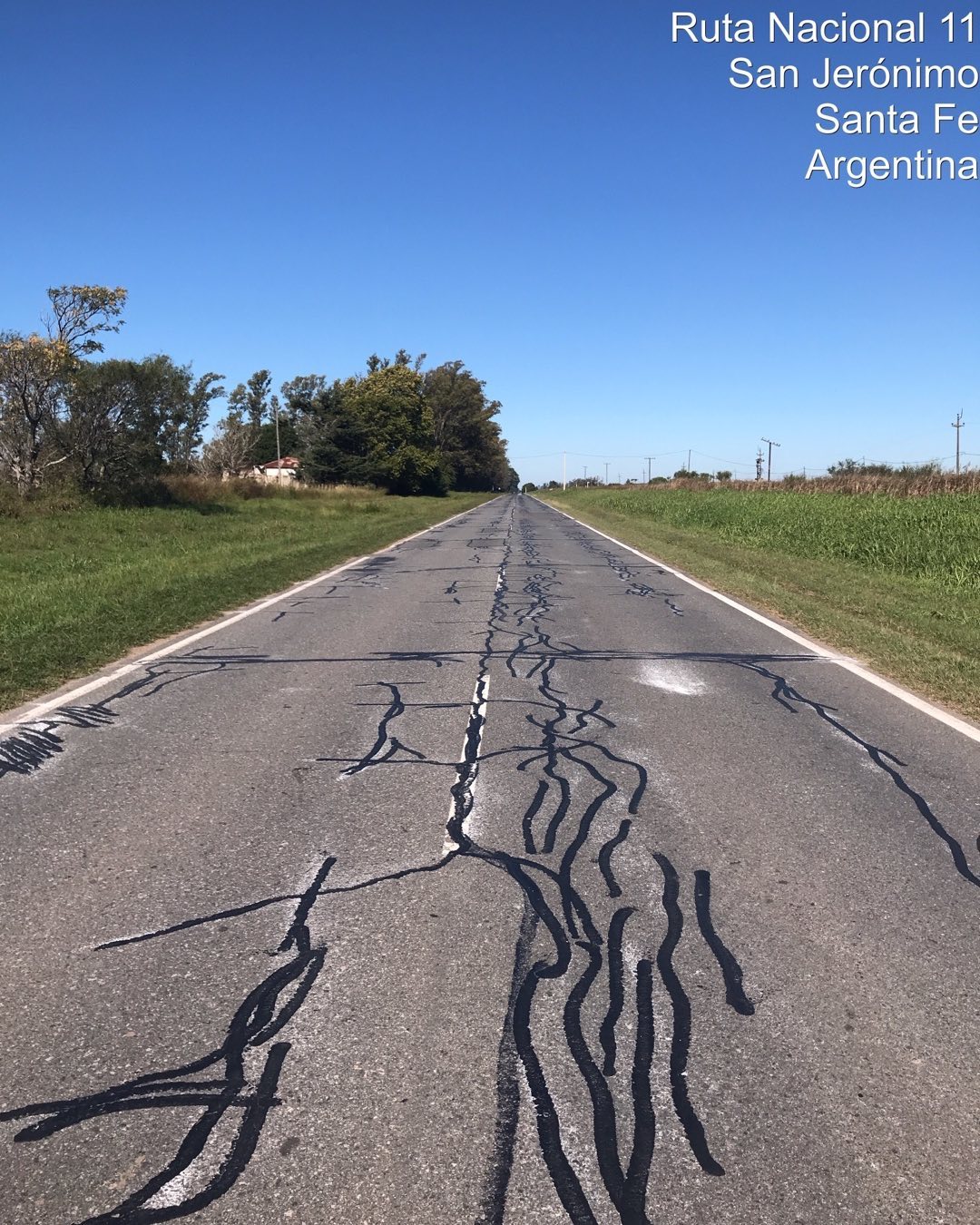 Sellado de grietas en calzada asfáltica — Talar de Pacheco, Buenos Aires